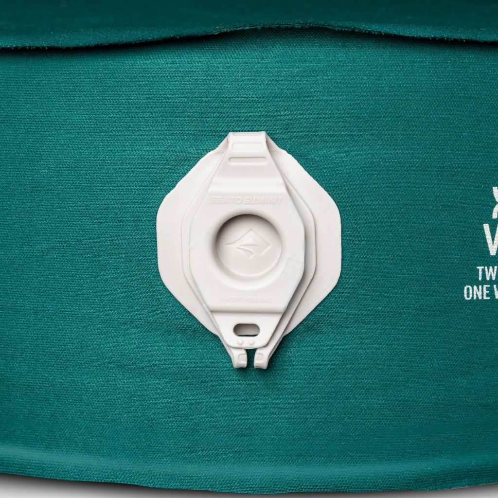 Valvola XPEL sul bordo del Sea to Summit Comfort Deluxe SI