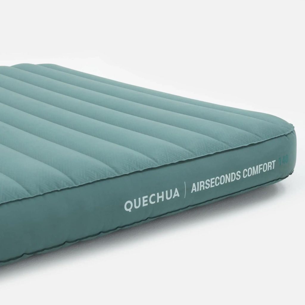 Quechua Air Seconds Comfort 140, dettaglio dei tubi e della scritta Airseconds Comfort