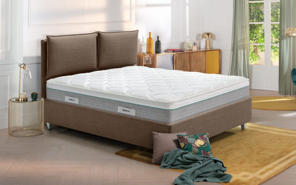 Eminflex Paradise su un letto matrimoniale