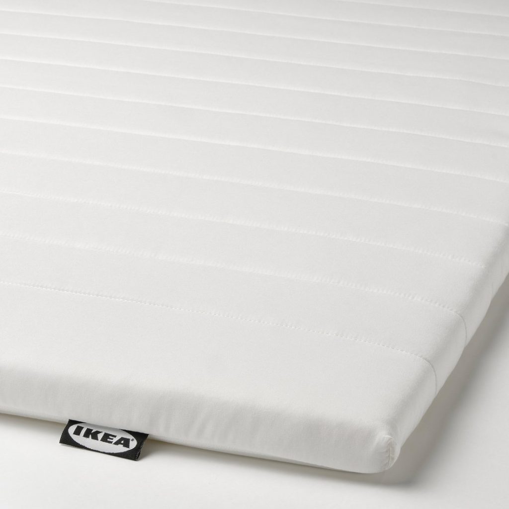 IKEA Näsfjället – angolo del topper con fodera trapuntata liscia