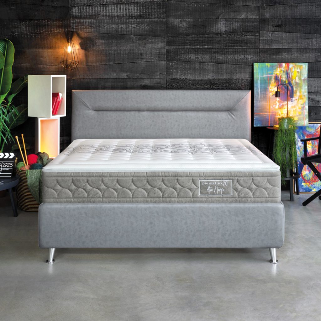Il materasso Permaflex Majesty visto di fronte in camera da letto