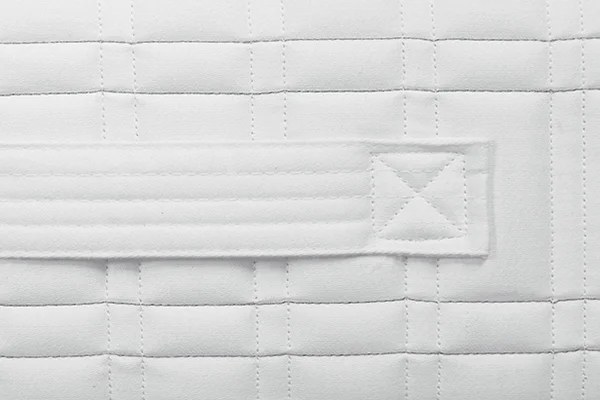 Simmons Dorsopedic Superior Healthy, fascia perimetrale con logo e maniglia